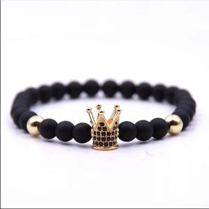 Men’s Black Onyx Gold Crown Stretchy Bracelet